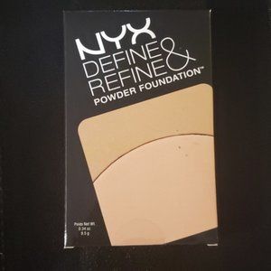 NYX Define & Refine Powder Foundation Pale